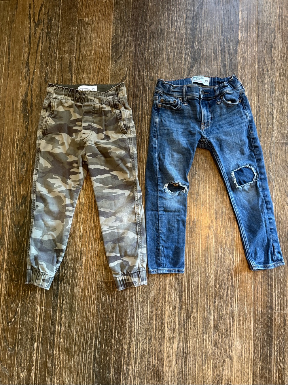 abercrombie kids Olive Camo Jogger Pants